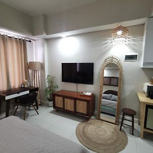 Baseline Premier - Studio With Mountain View