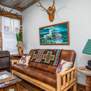 Lonesome Dove Bandera Cabin